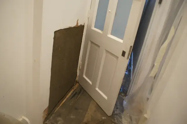 Door reveal made good after treatment